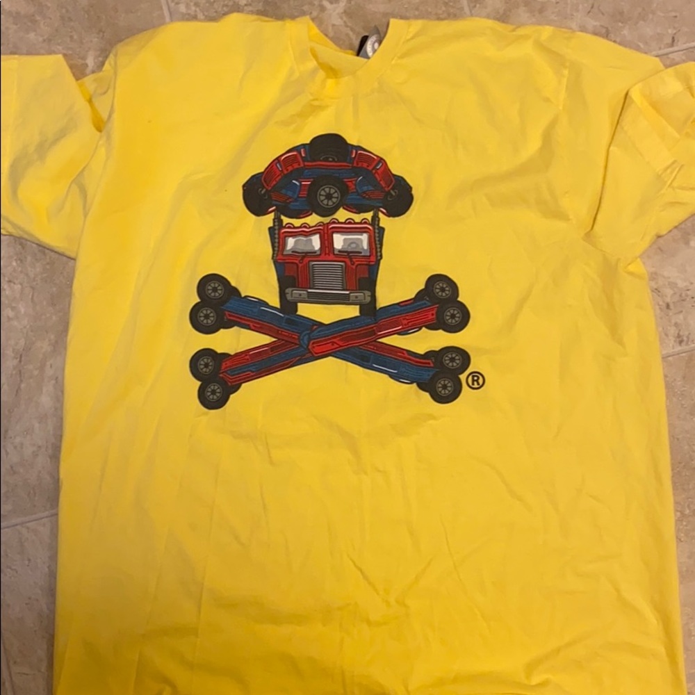Johnny Cupcakes “Transformers” XXL